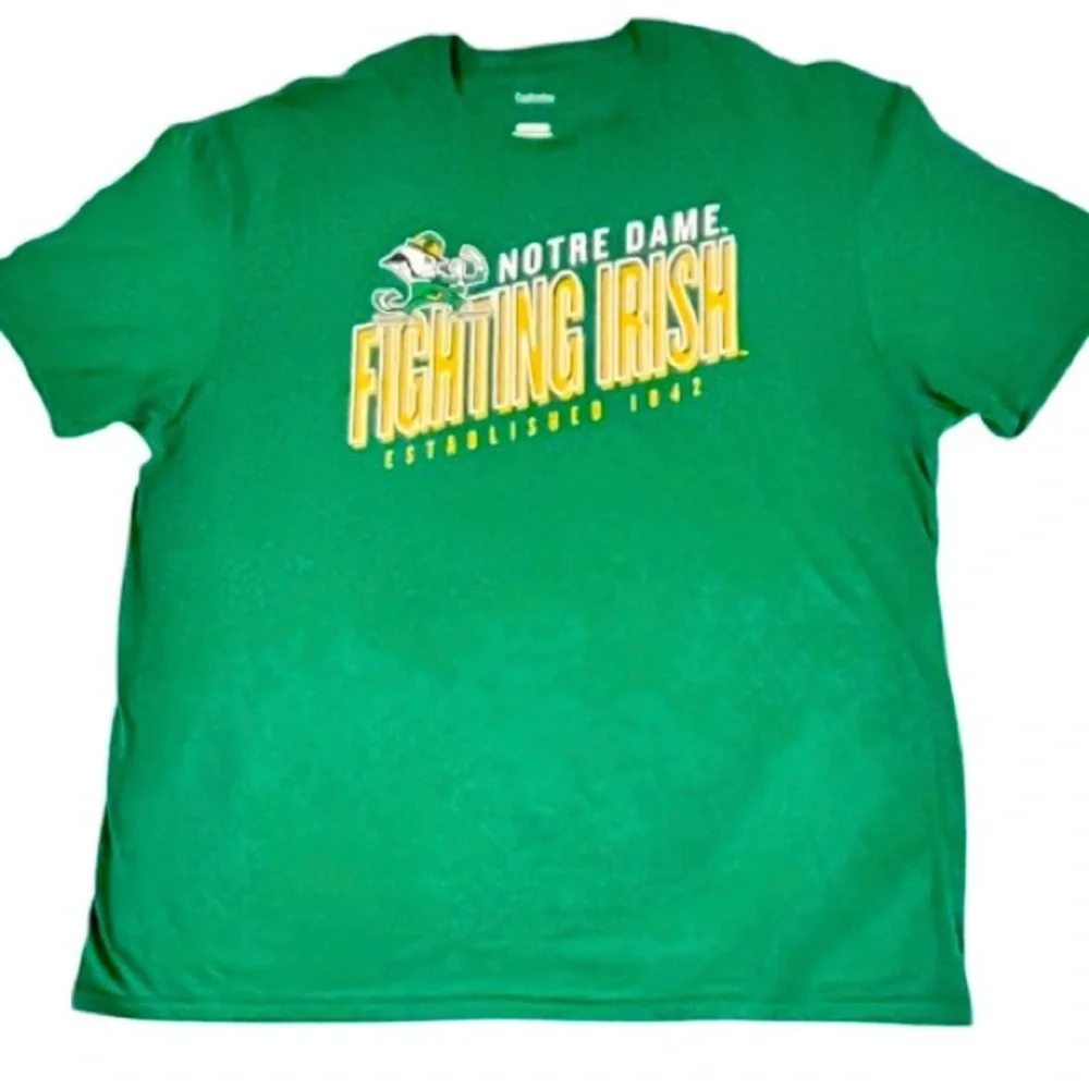NWOT- Captivating Brand -Notre Dame
Fighting Irish Cotton T-Shirt - Picture 2 of 5